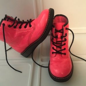 The Children’s Place hot pink boots!!